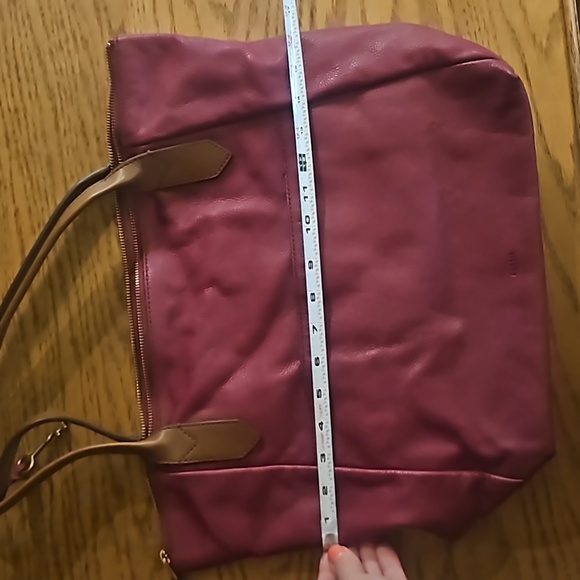 Fossil Key Fiona Leather shoulder bag in Raspberry - Picture 11 of 13